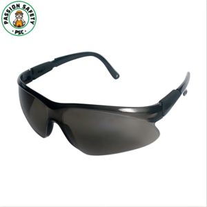 Protective goggles anti-fog, impact-resistant, and UV-protective.Meet CE
